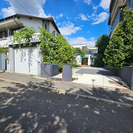 Simple Self Check In * Bucarest