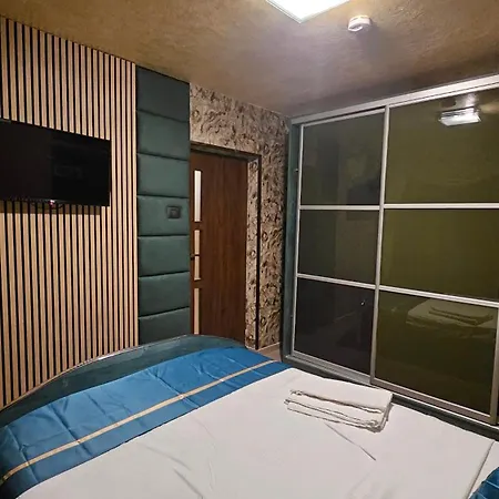 Villa Simple Self Check In Bukarest