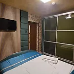 Villa Simple Self Check In Bucharest