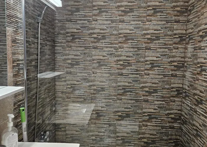 Simple Self Check In Villa Bucharest